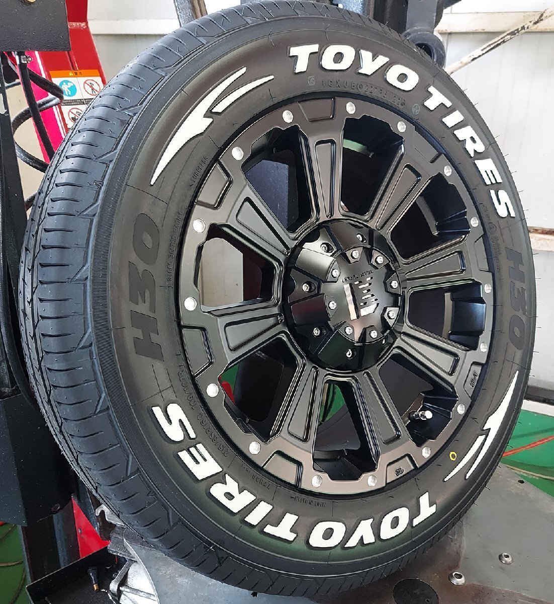 LEXXEL DeathRock!!200系ハイエース TOYO H30 215/65R16 16インチ 新品タイヤホイールセット拍卖