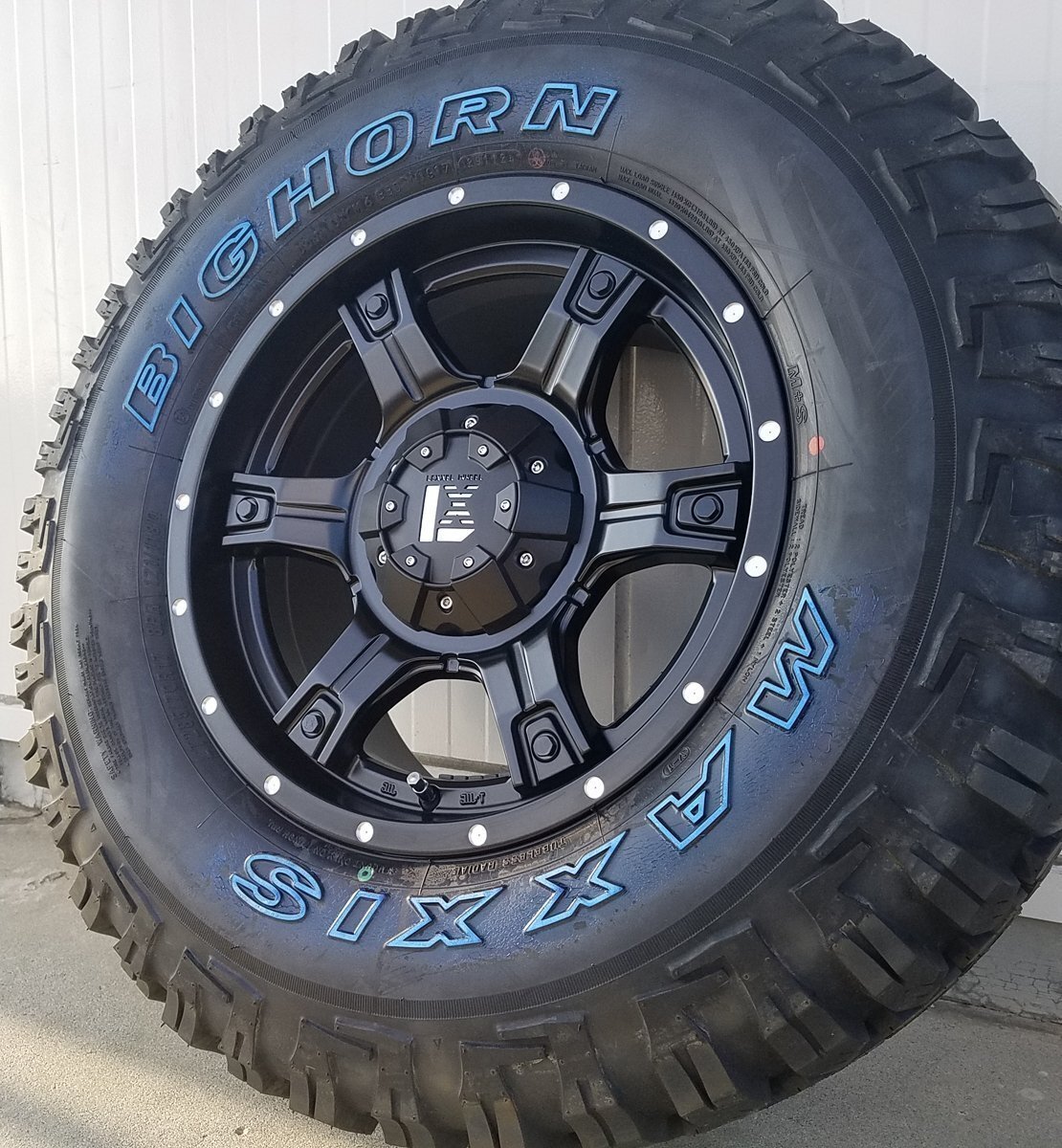 LEXXEL【OutLaw】プラド ハイラックス サーフ FJ サバーバン タホ H3 17インチ マキシス Bighorn M/T 265/70R17.285/70R17拍卖