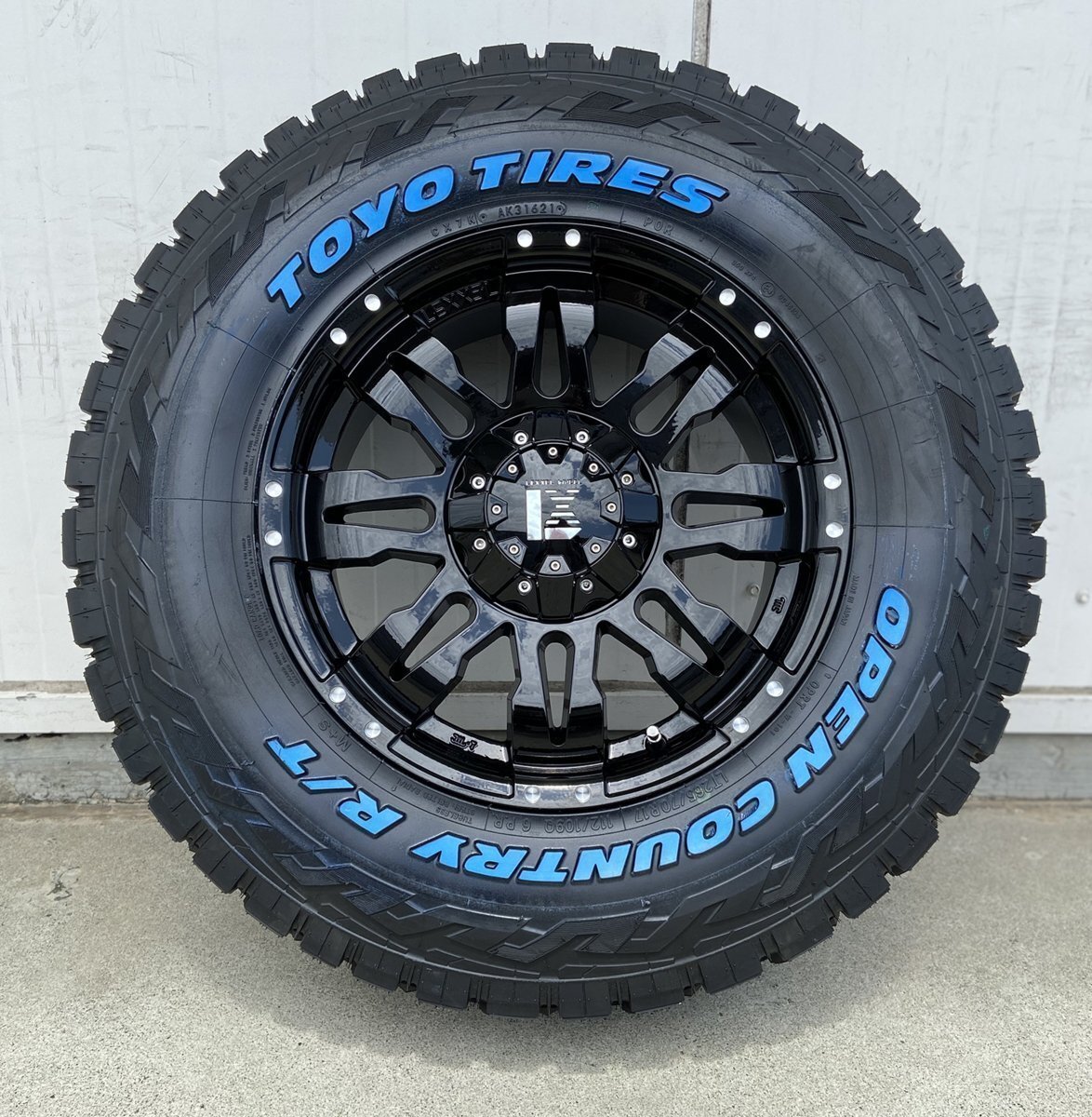 TOYO オープンカントリーRT 265/70R17 265/65R17 285/70R17 プラド ハイラックス サーフ Balano 17インチ タイヤホイールセット拍卖