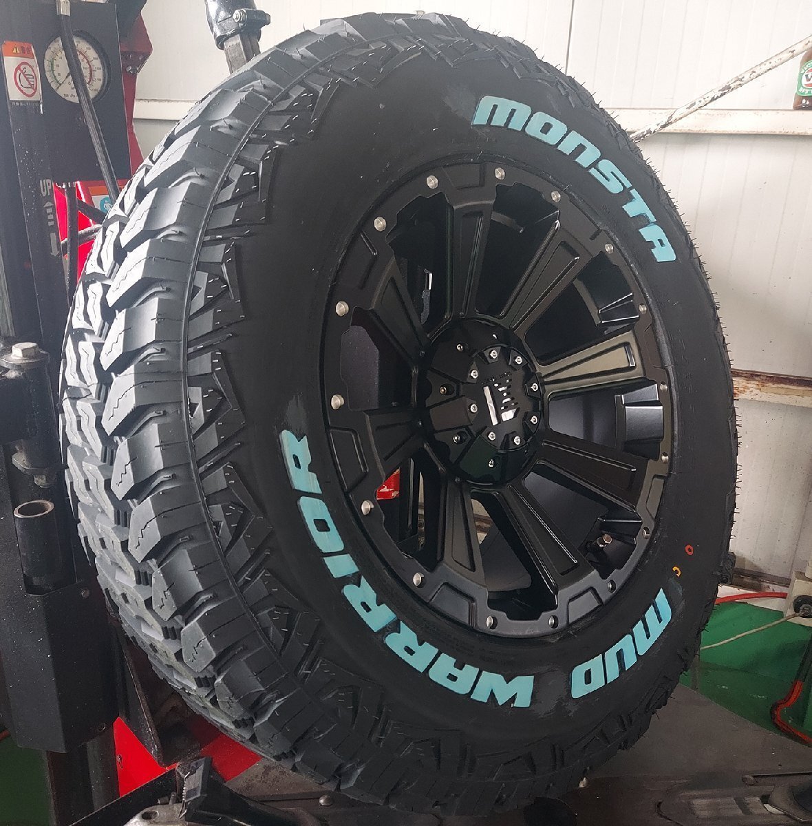 LEXXEL DeathRock プラド ハイラックス FJ サーフ パジェロMONSTA MUDWARRIOR 265/65R17 265/70R17 タイヤホイール17インチ ホワイトレター拍卖
