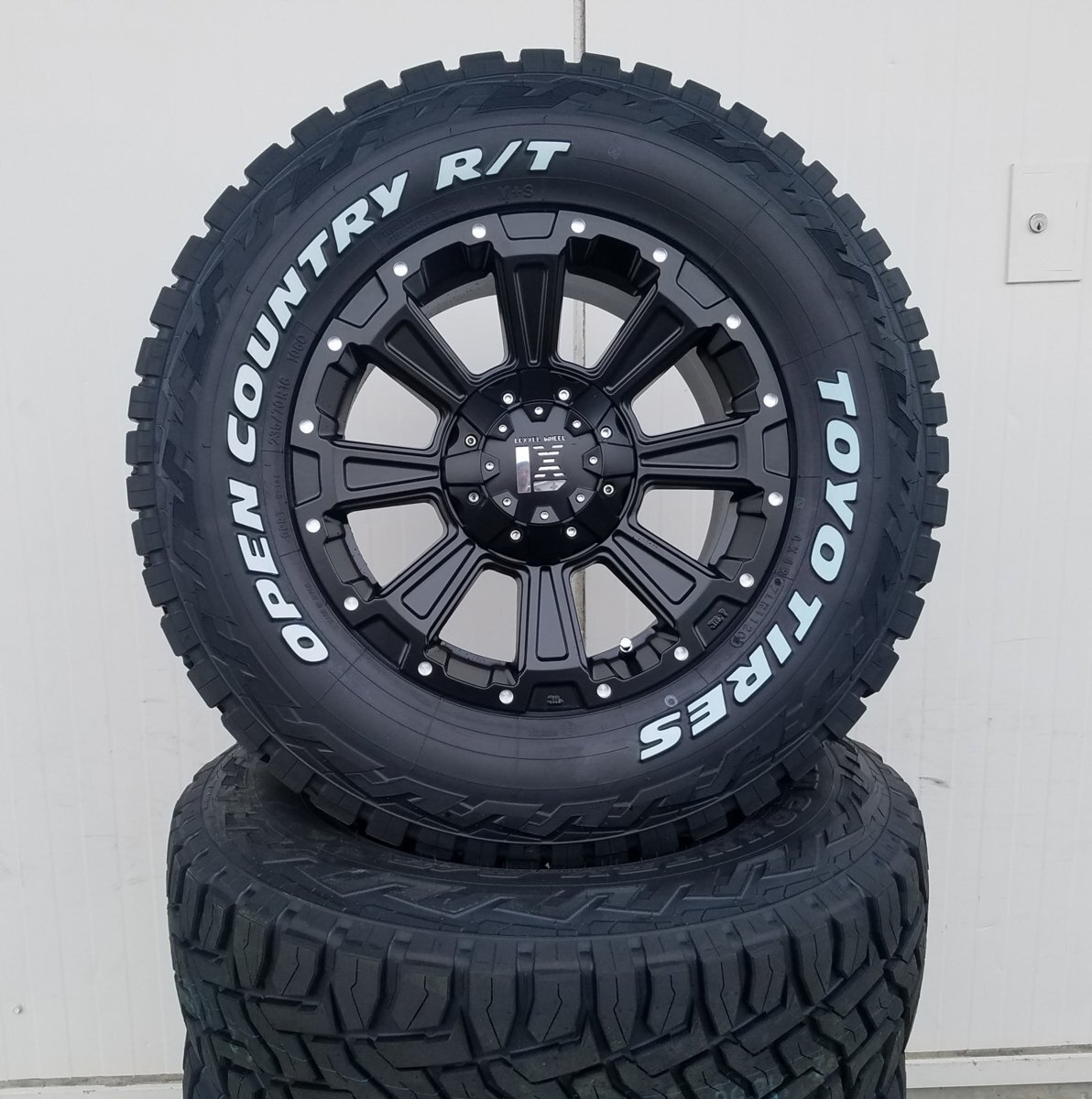 LEXXEL【DeathRock】デリカD5 エクストレイル RAV4 CX5 ヴァンガード 16インチ トーヨー オープンカントリー RT 235/70R16 ホワイトレター拍卖