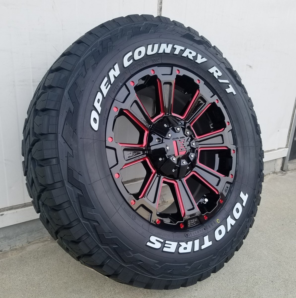 New!!ハイエース 200系 レジアスエース 車検対応 16インチ トーヨー オープンカントリー RT 215/65R16 C ホワイトレター タイヤホイール拍卖