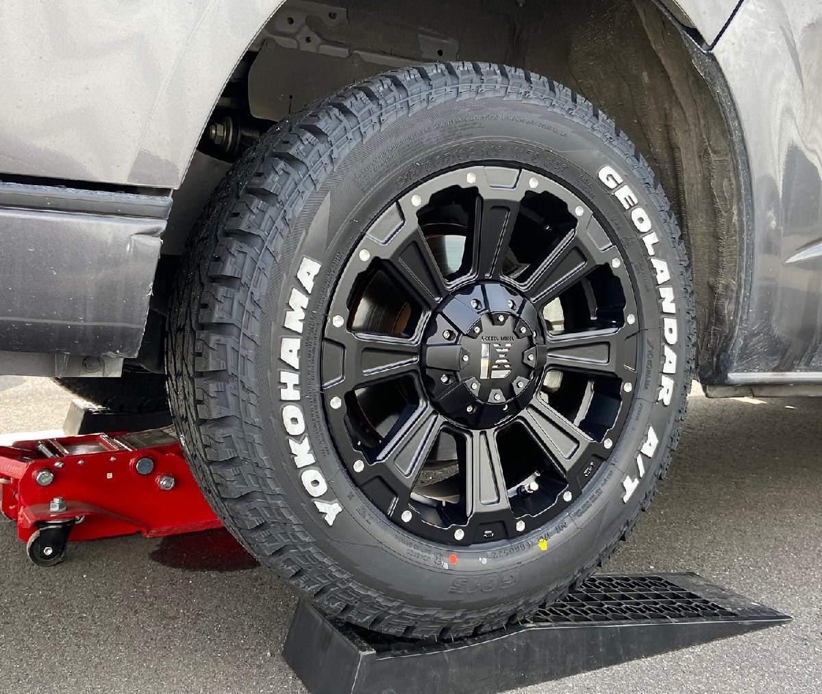 【車検対応】ハイエース 200系 レジアスエース タイヤホイール ヨコハマ ジオランダー AT 215/65R16 16インチ LEXXEL DeathRock拍卖