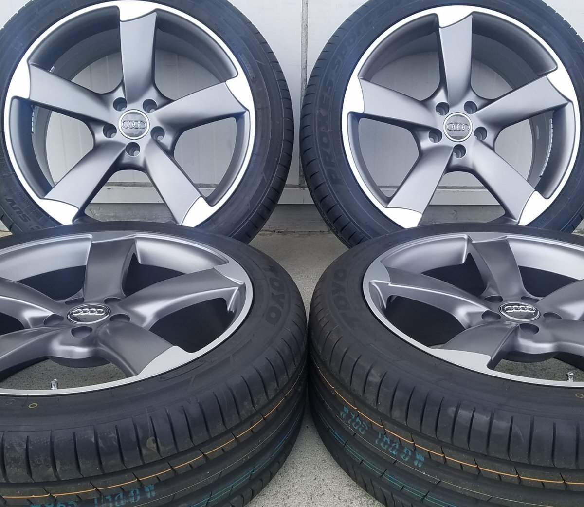 Audi Q5(FY/8R) 20インチ 国産タイヤホイールセット 20x9.0 +35 112-5H トーヨー プロクセス スポーツ SUV 255/45R20 4本セット 1台分拍卖