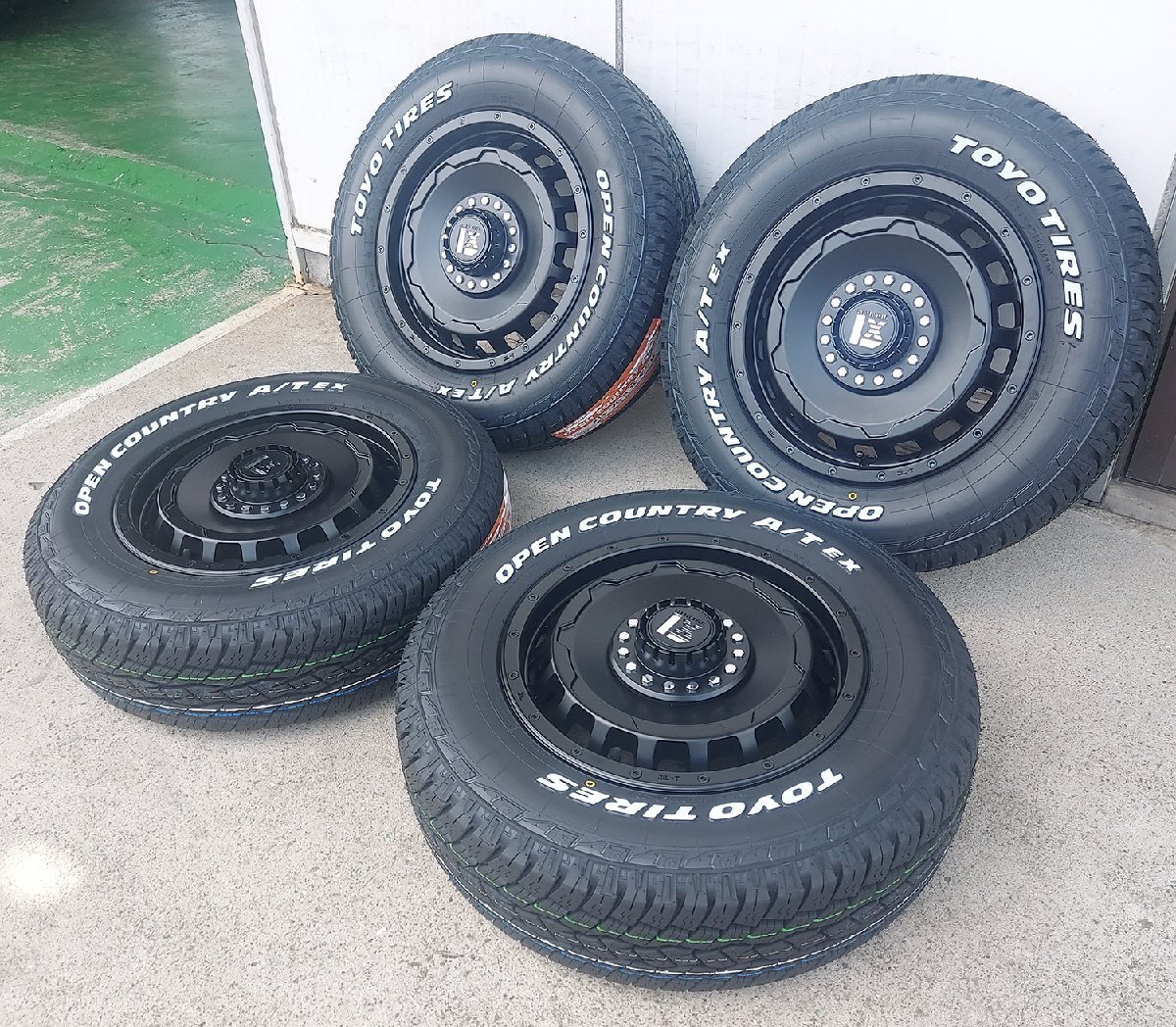 ヴェゼル ヤリスクロス ステップワゴン LEXXEL SwaGGer トーヨー オープンカントリー AT EX 205/65R16 215/70R16 タイヤホイール 16インチ拍卖