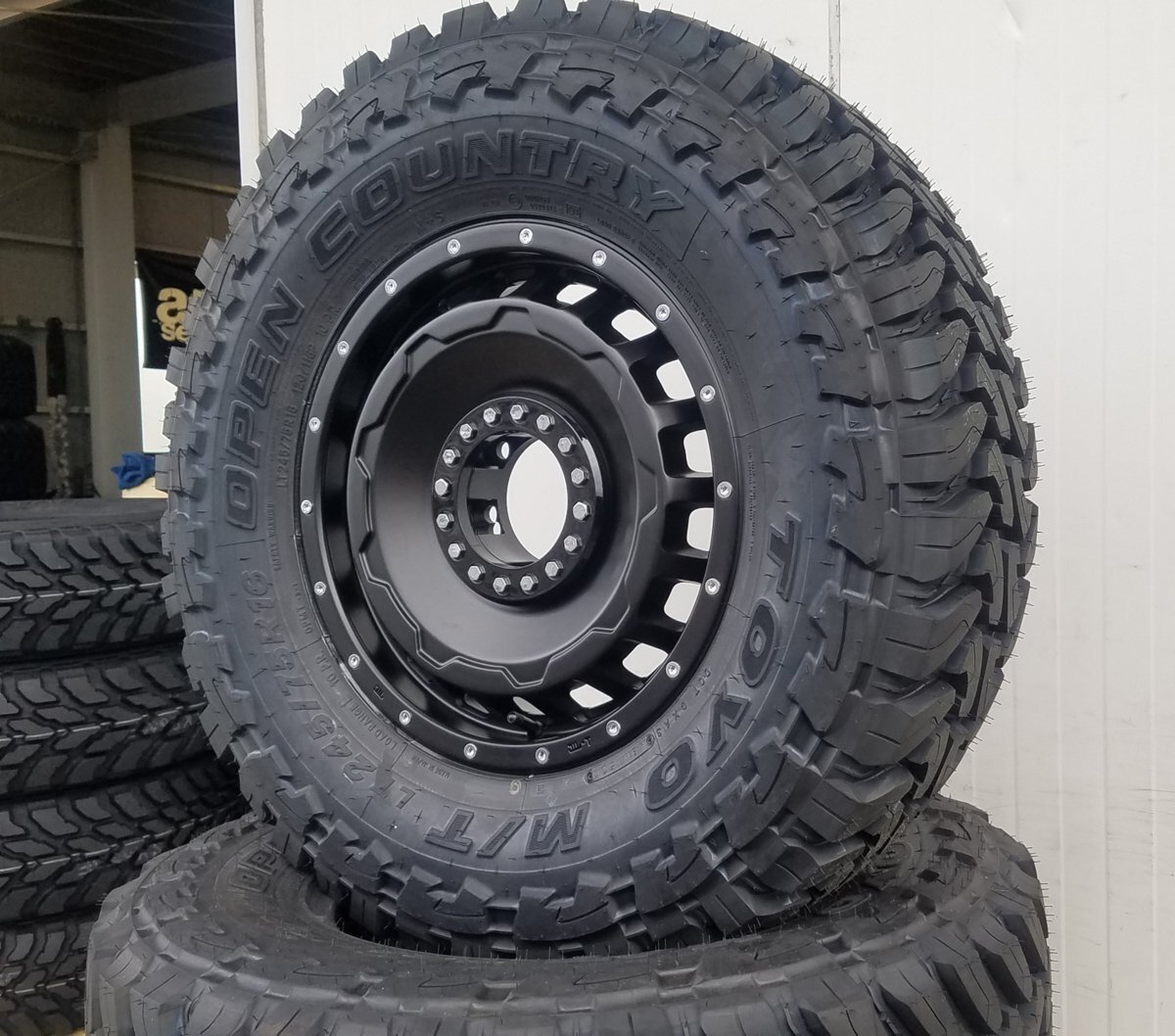 限定カラー ランクル 70/60 70プラド ナロー 標準ボディー用 トーヨー オープンカントリー MT 245/75R16 タイヤホイールセット 16インチ拍卖
