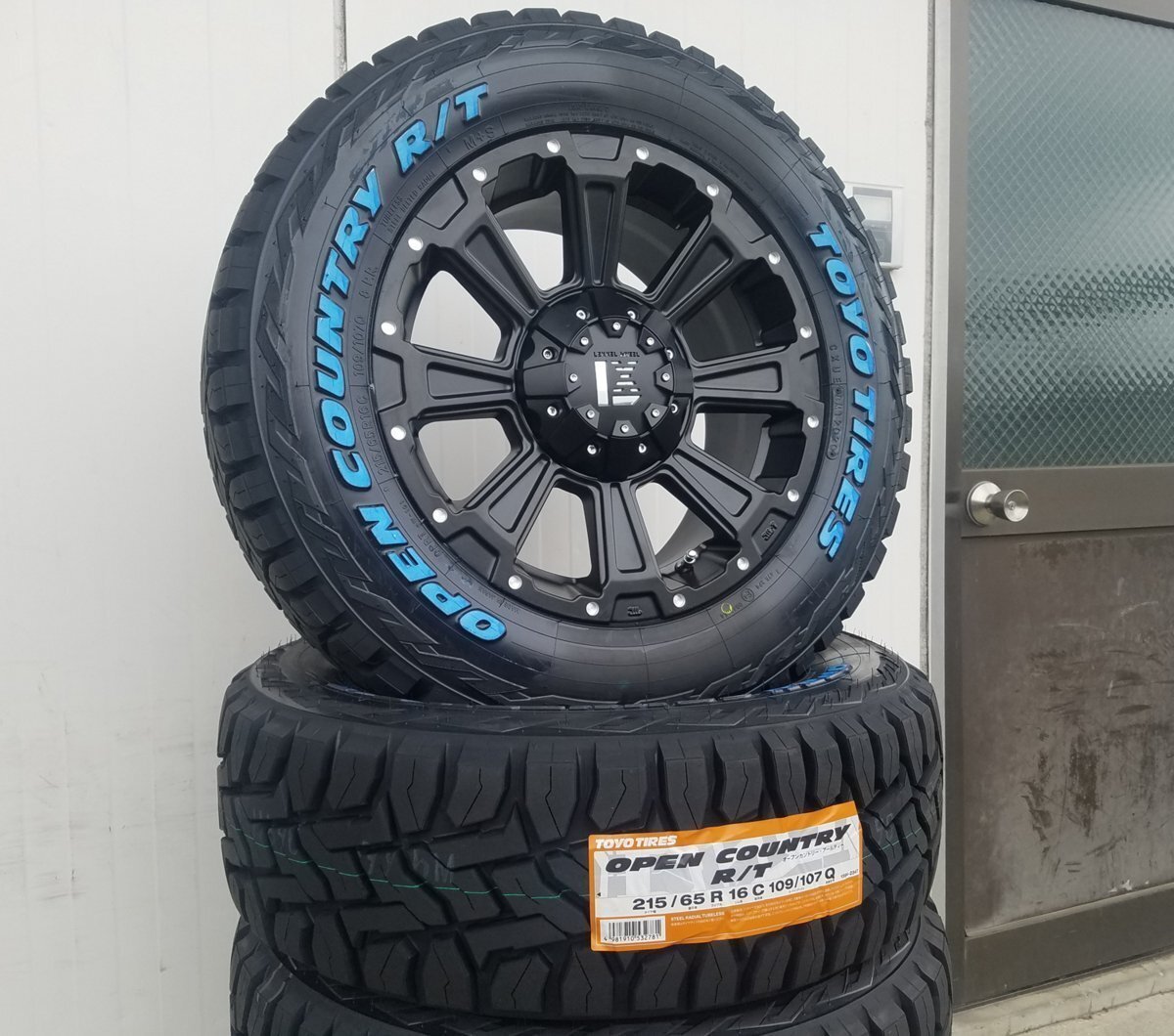 LEXXEL【DeathRock】ハイエース200系 レジアスエース 車検対応 16インチ トーヨー オープンカントリー RT 215/65R16 C ホワイトレター拍卖