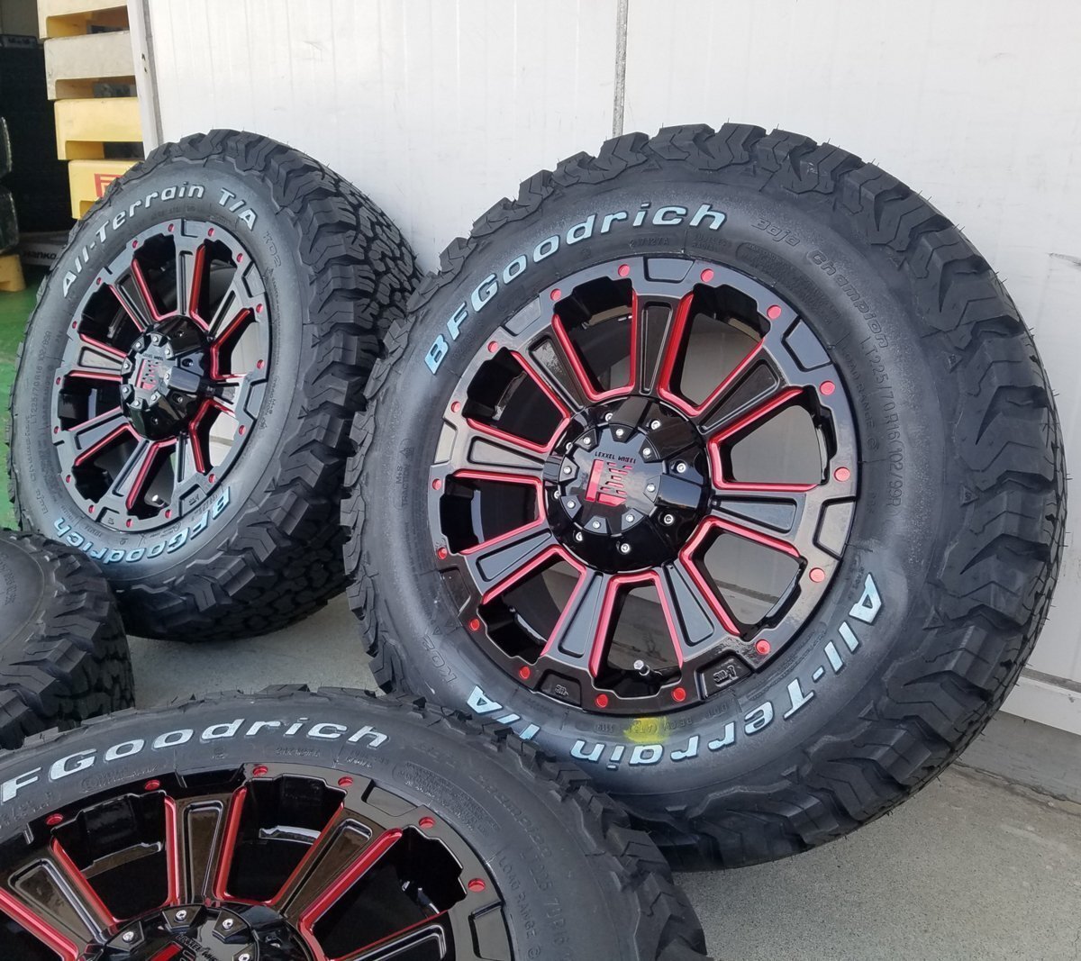 LEXXEL【DeathRock】ハイエース200系 レジアスエース 16インチ BF グッドリッチ オールテレーン KO2 215/70R16拍卖