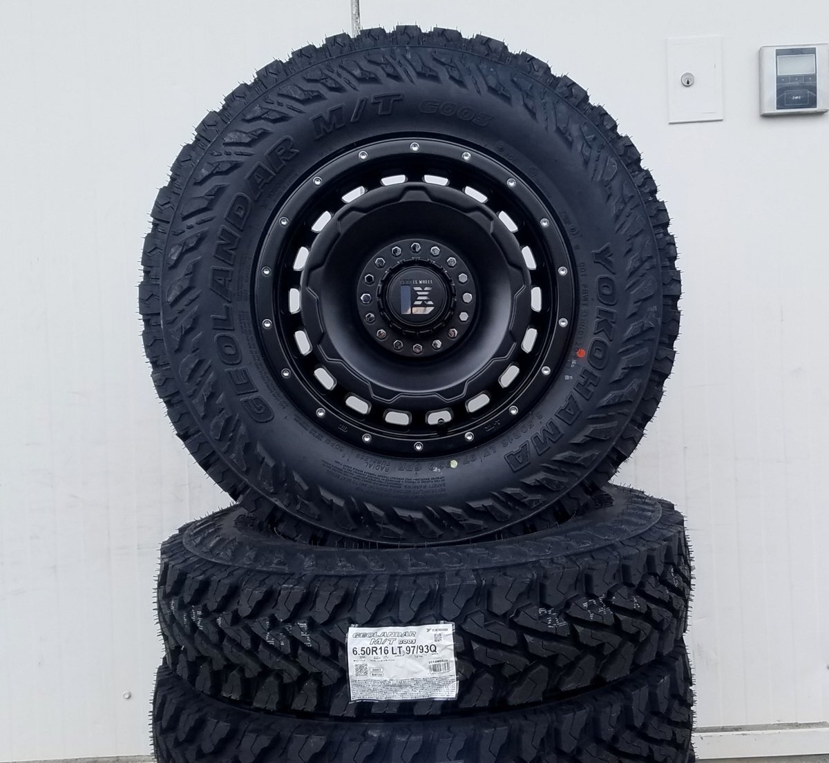 デリカ D5 エクストレイル RAV4 クロスロード ヨコハマ ジオランダー MT G003 225/75R16 タイヤホイールセット 16インチ マッドタイヤ拍卖