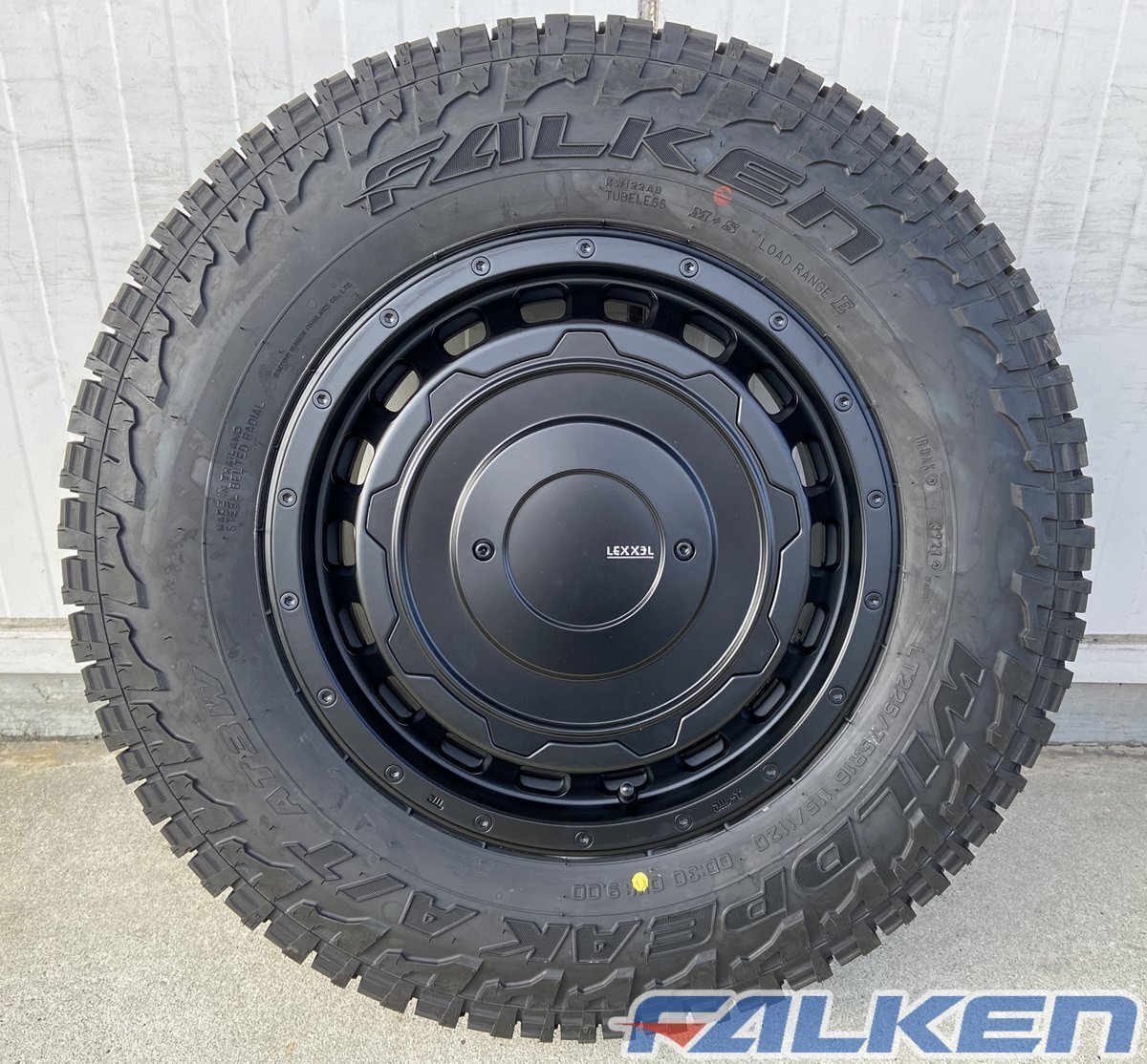 デリカ D5 エクストレイル RAV4 CX5 LEXXEL SwaGGer Old ファルケン ワイルドピーク AT3 225/75R16 タイヤホイールセット 16インチ拍卖