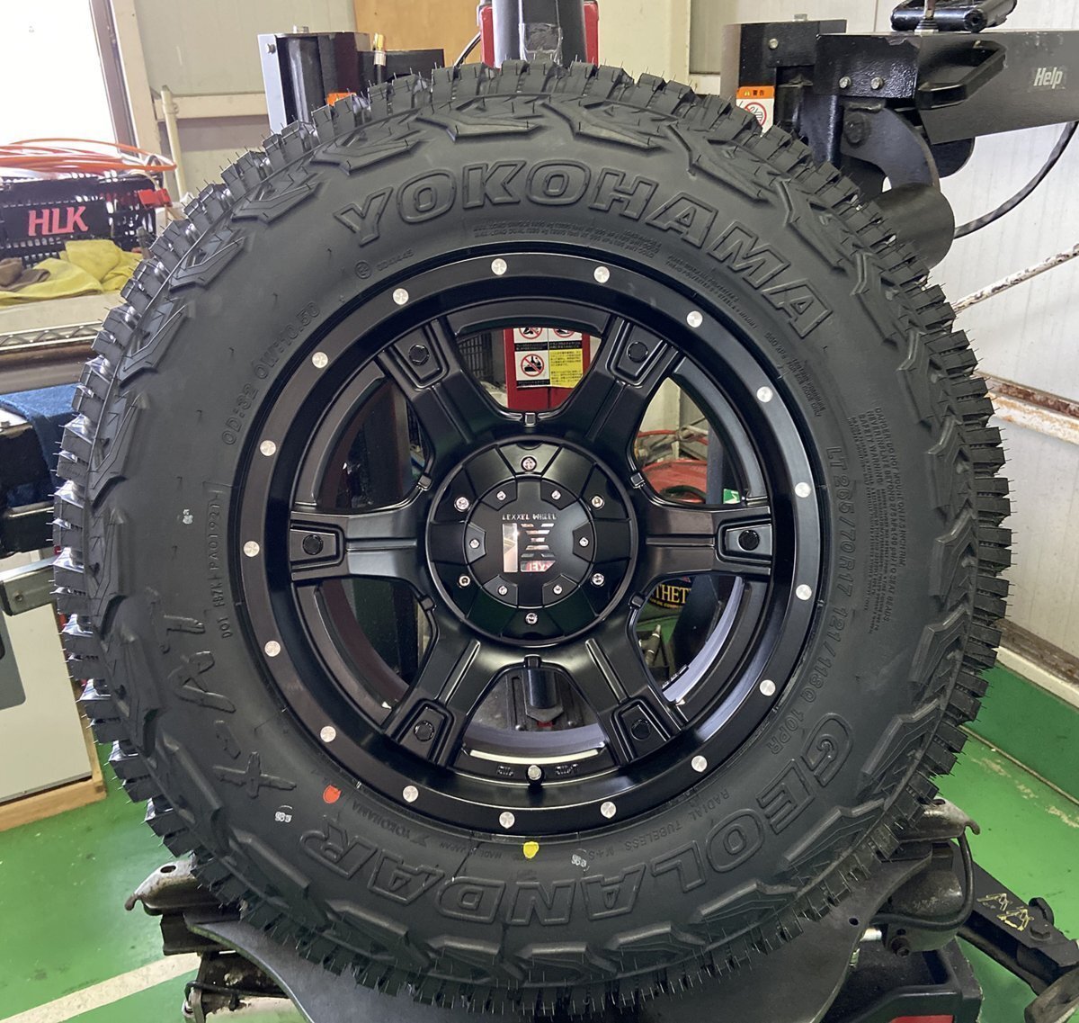 プラド ハイラックス サーフ FJ H3 ヨコハマ ジオランダー X-AT 265/65R17 265/70R17 285/70R17 295/70R17 タイヤホイール17インチ拍卖