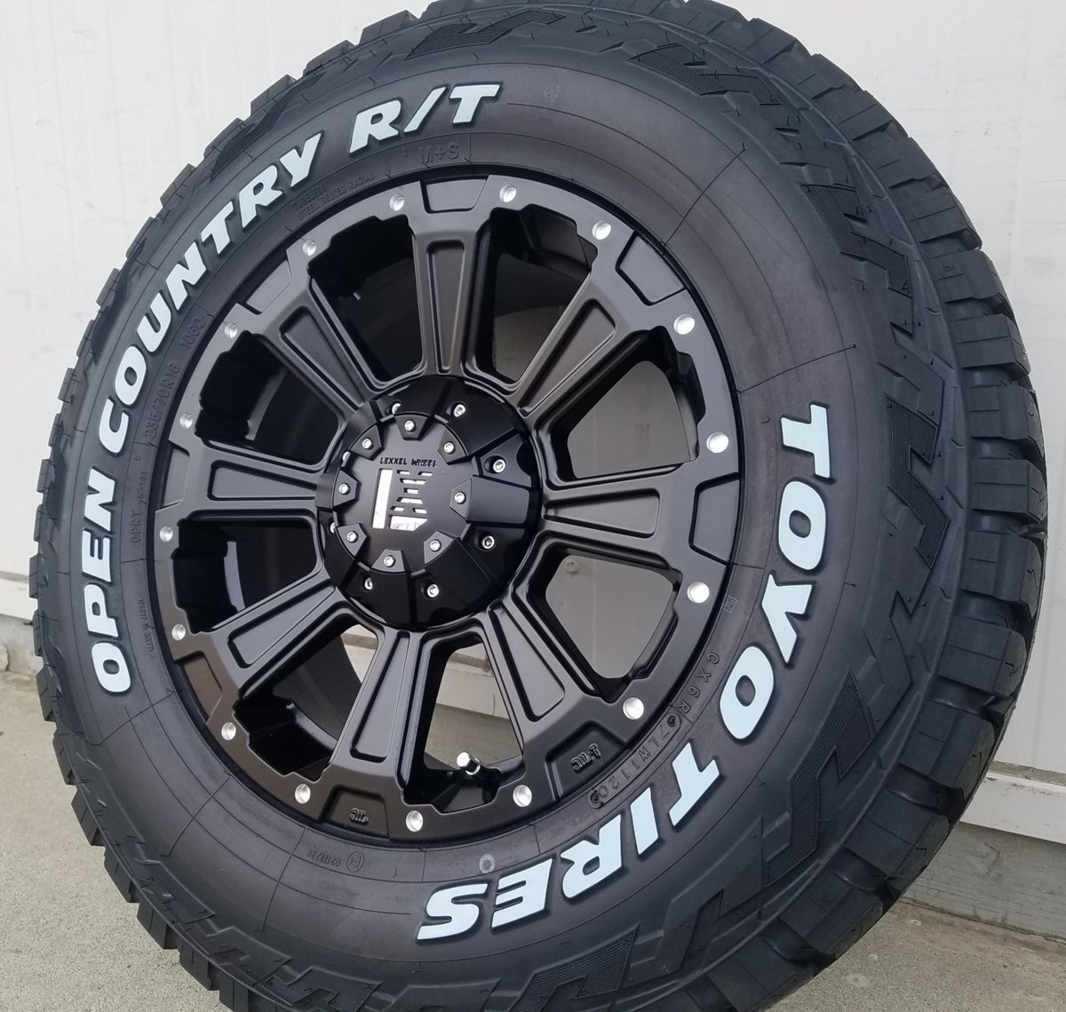 LEXXEL【DeathRock】デリカD5 エクストレイル RAV4 CX5 ヴァンガード 16インチ トーヨー オープンカントリー RT 235/70R16 ホワイトレター拍卖