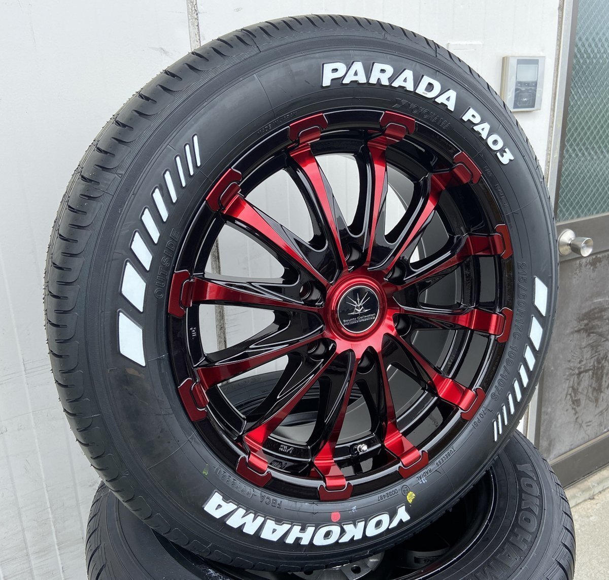 車検対応 200系 ハイエース レジアスエース 17インチタイヤホイール BD12 ブラックレッドクリア YOKOHAMA PARADA ホワイトレター 215/60R17拍卖