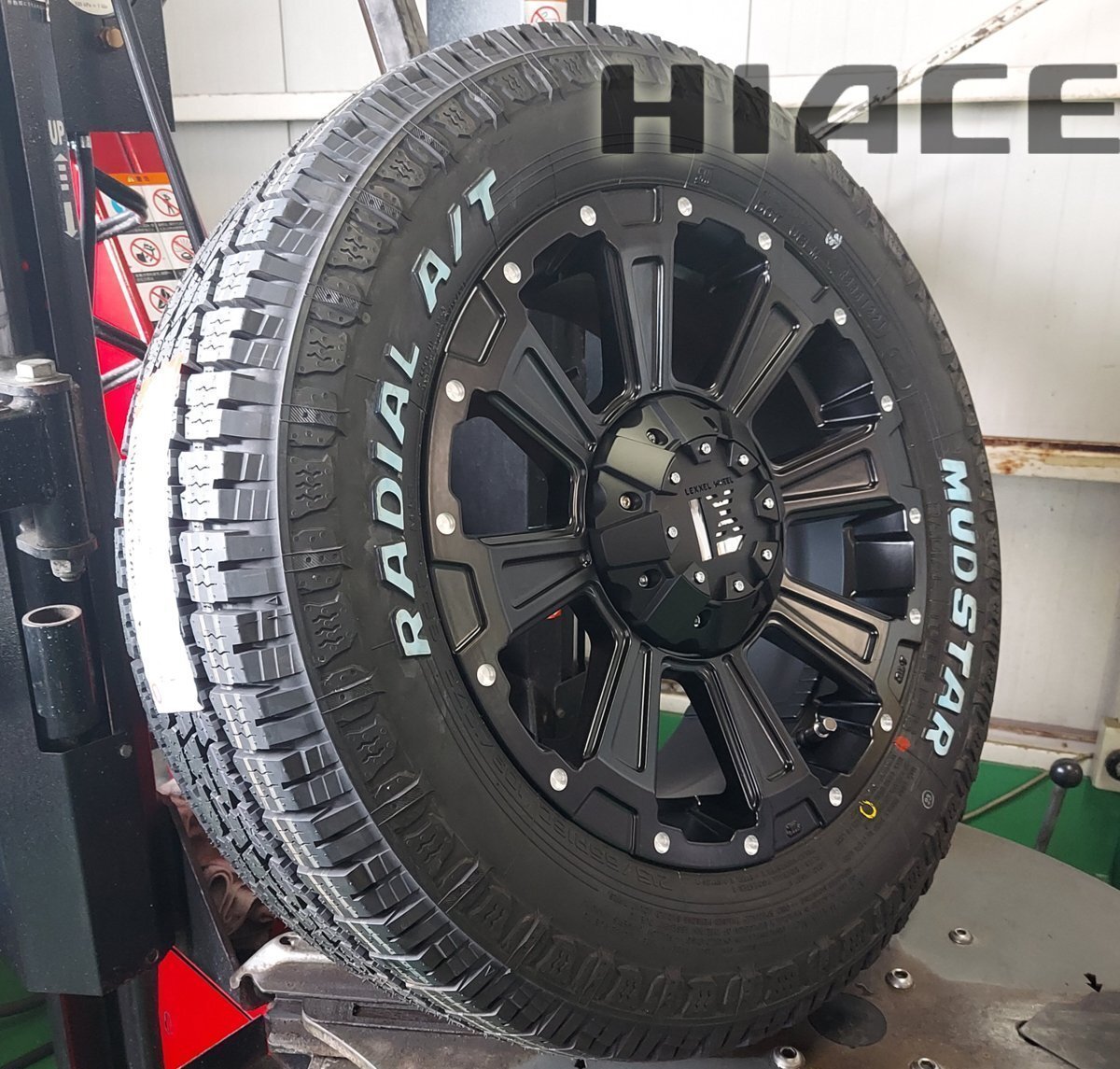 車検対応 LEXXEL【DeathRock】200系ハイエース、レジアスエース HIACE 16インチ マッドスター Radial AT 215/65R16 ホワイトレター拍卖