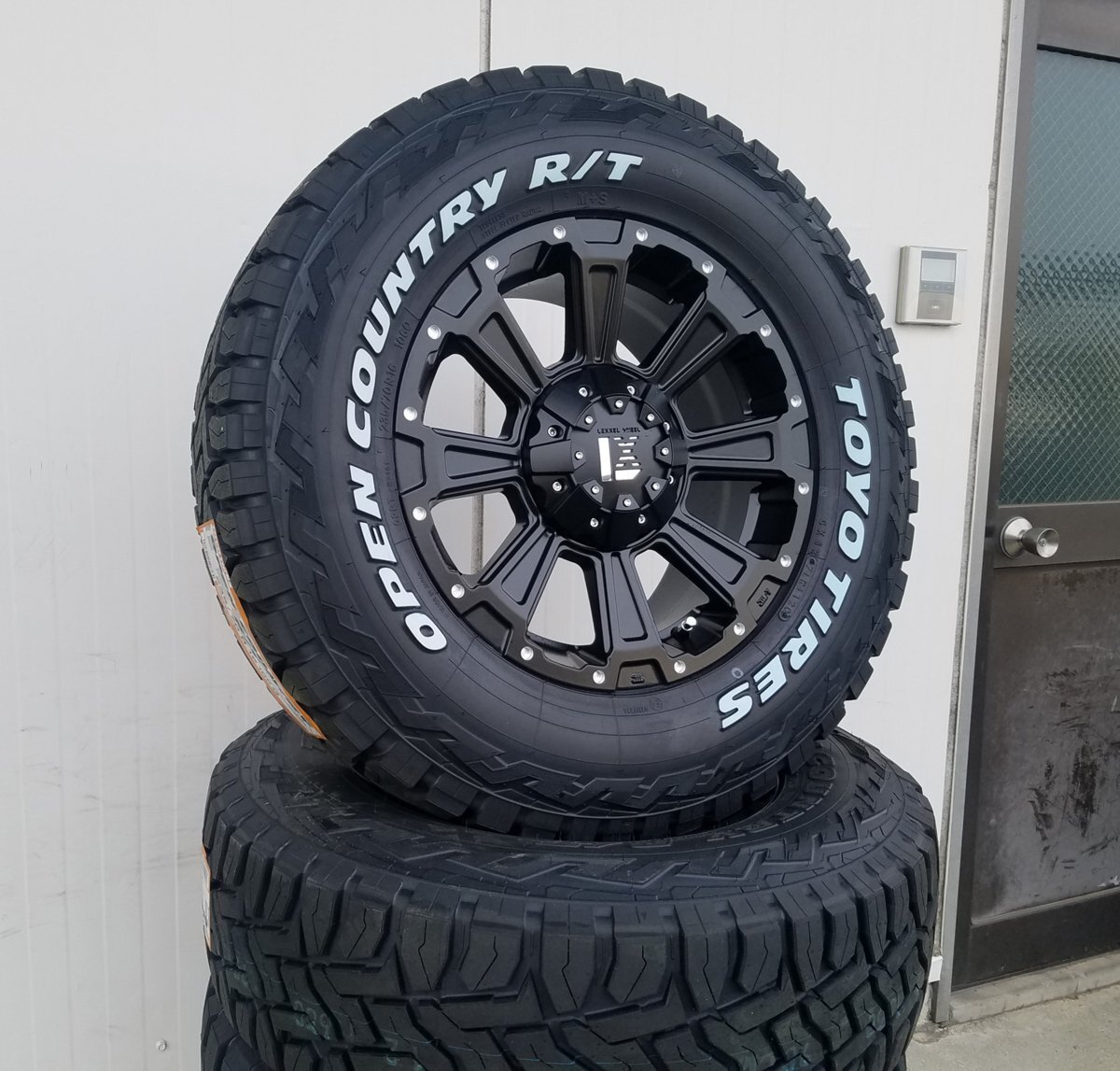 LEXXEL【DeathRock】デリカD5 エクストレイル RAV4 CX5 ヴァンガード 16インチ トーヨー オープンカントリー RT 235/70R16 ホワイトレター拍卖