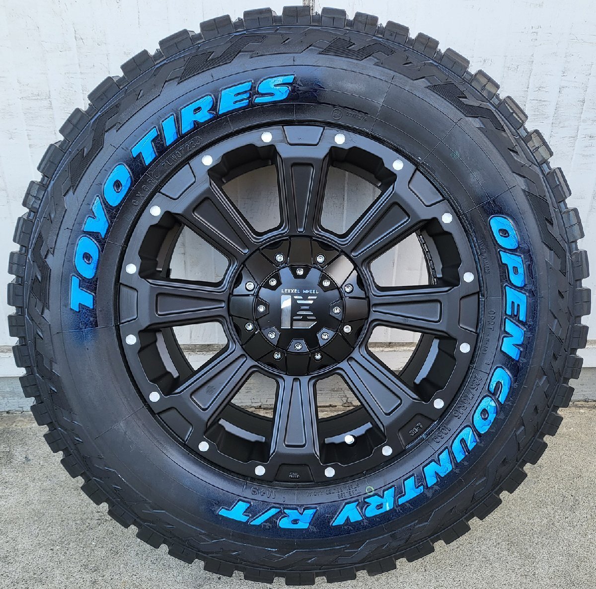 LEXXEL【DeathRock】デリカD5 エクストレイル RAV4 CX5 ヴァンガード 16インチ トーヨー オープンカントリー RT 235/70R16 ホワイトレター拍卖