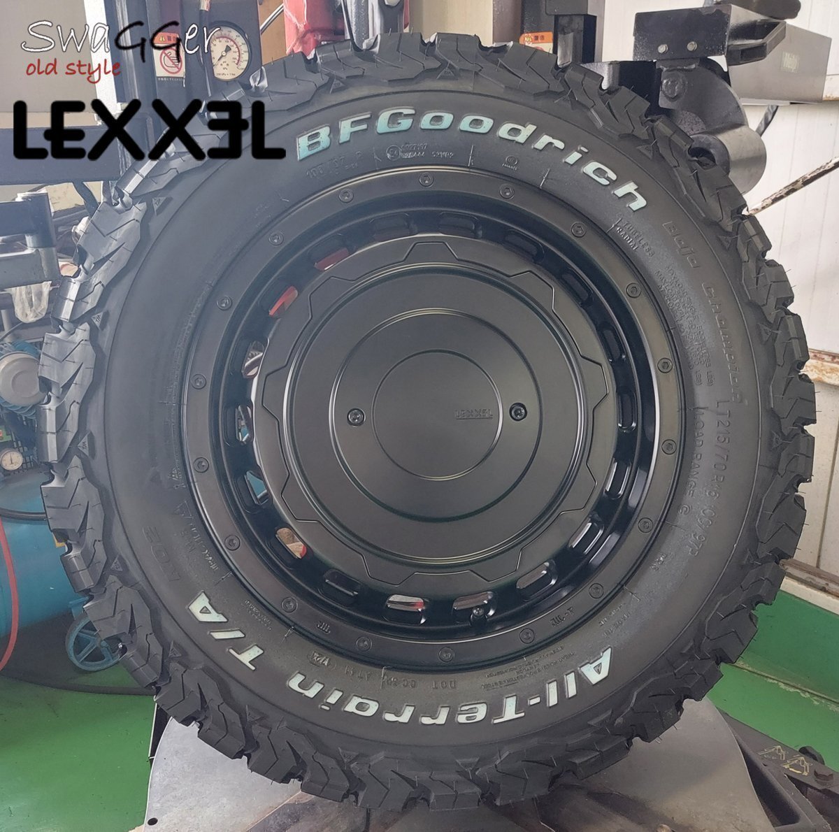 200系ハイエース HIACE LEXXEL SwaGGer Old style BF Goodrich ALLTERRAIN KO2 215/70R16 タイヤホイールセット 16インチ ホワイトレター拍卖