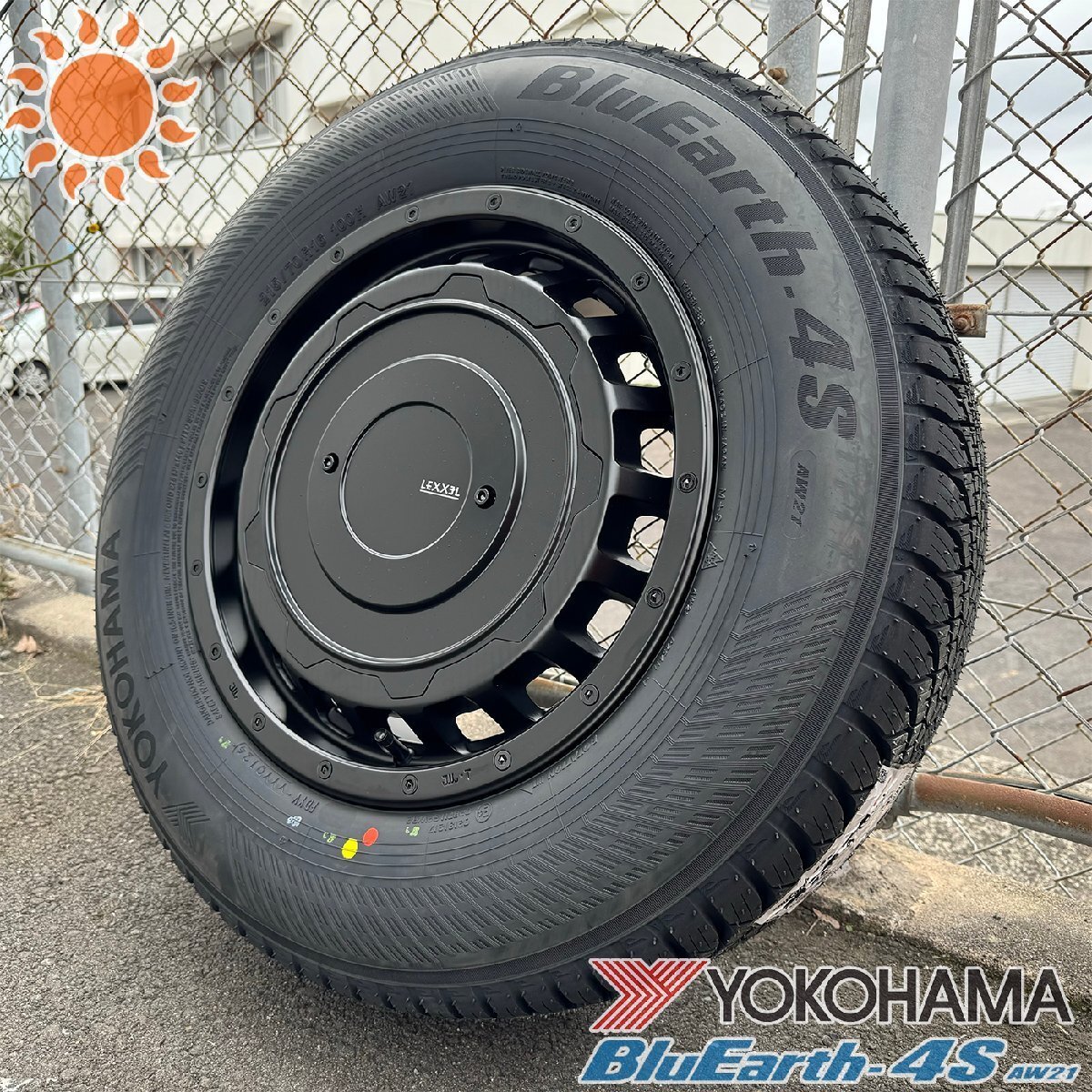 ジムニー シエラ JB74W タイヤホイール 4本セット 1台分 16インチ LEXXEL SwaGGer YOKOHAMA BluEarth 4S 215/70R16 オールシーズンタイヤ拍卖