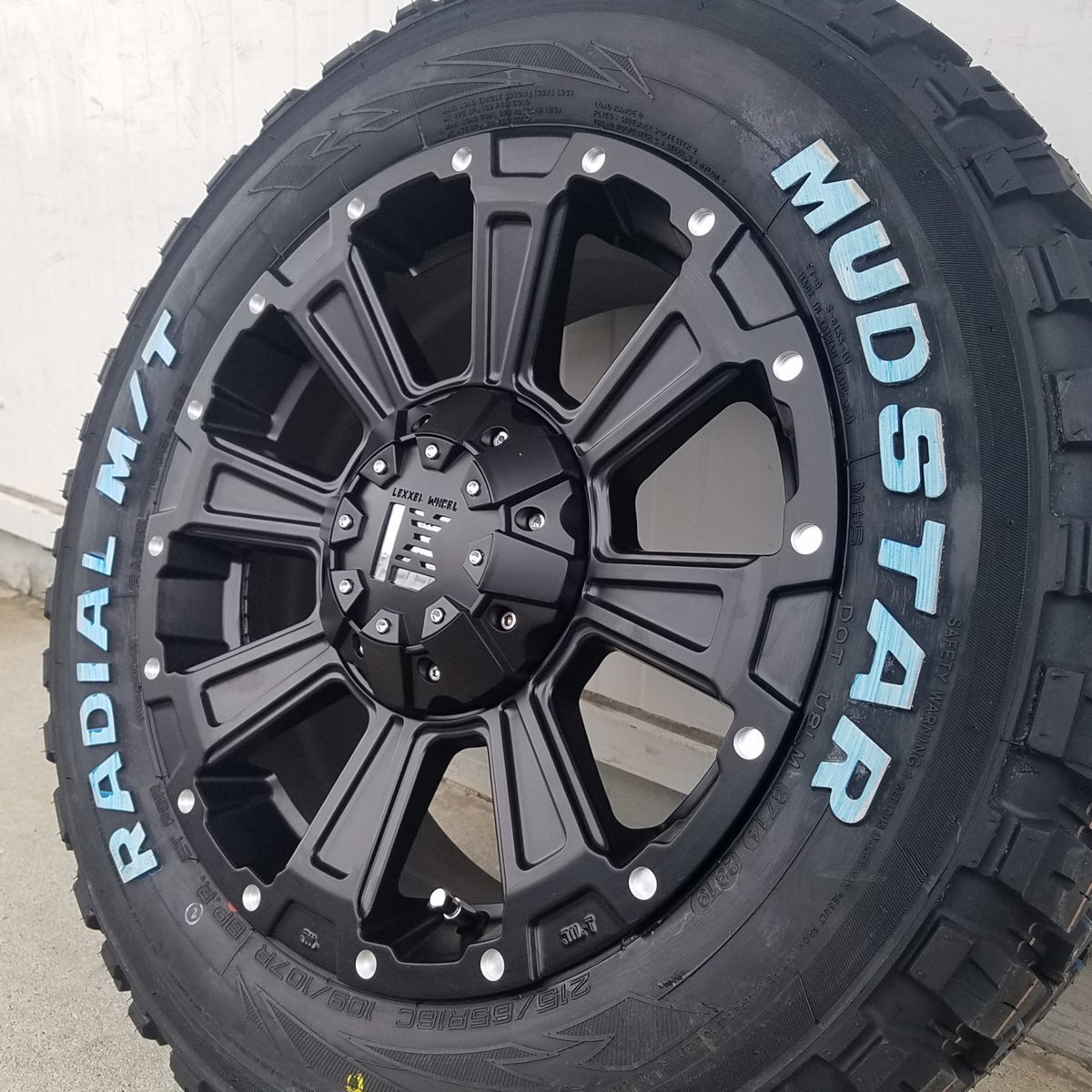 車検対応 LEXXEL【DeathRock】200系ハイエース、レジアスエース HIACE 16インチ マッドスター 215/65R16 ホワイトレター拍卖