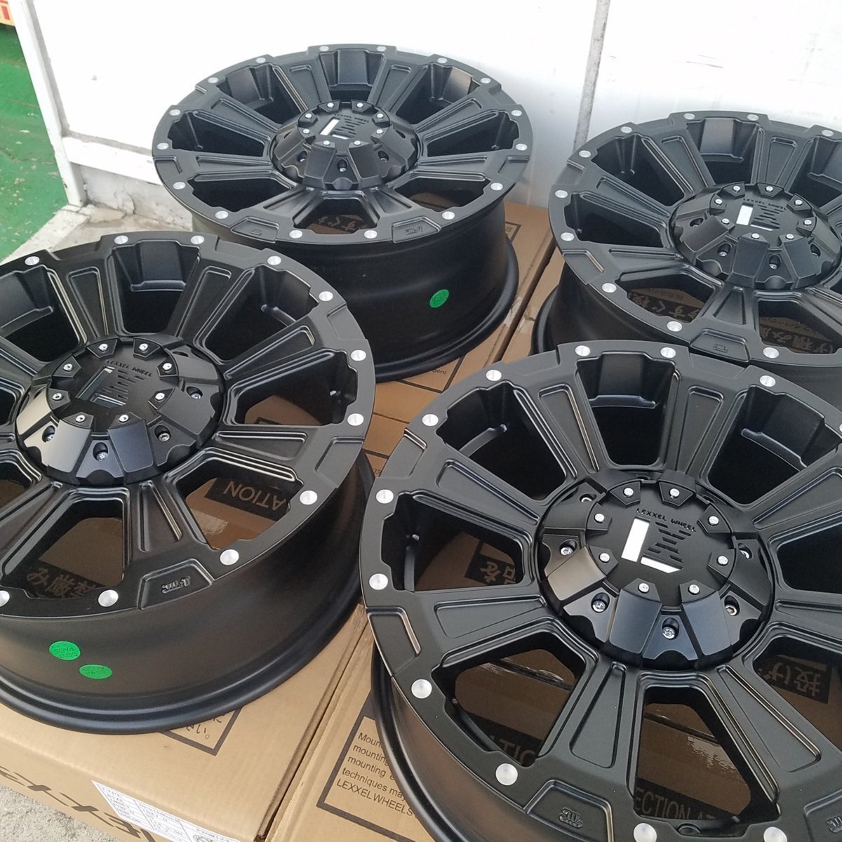 LEXXEL【DeathRock】デリカD5 エクストレイル CHR クロスロード RAV4 CX-5 アウトランダー等 16インチ レーダー renegade A/T5 225/75R16拍卖