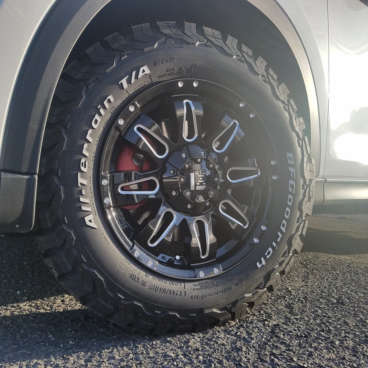 LEXXEL【Balano】CX8 CX5 デリカD5 エクスプローラー コマンダー 17インチ BF グッドリッチ オールテレーン 245/65R17 ホワイトレター拍卖