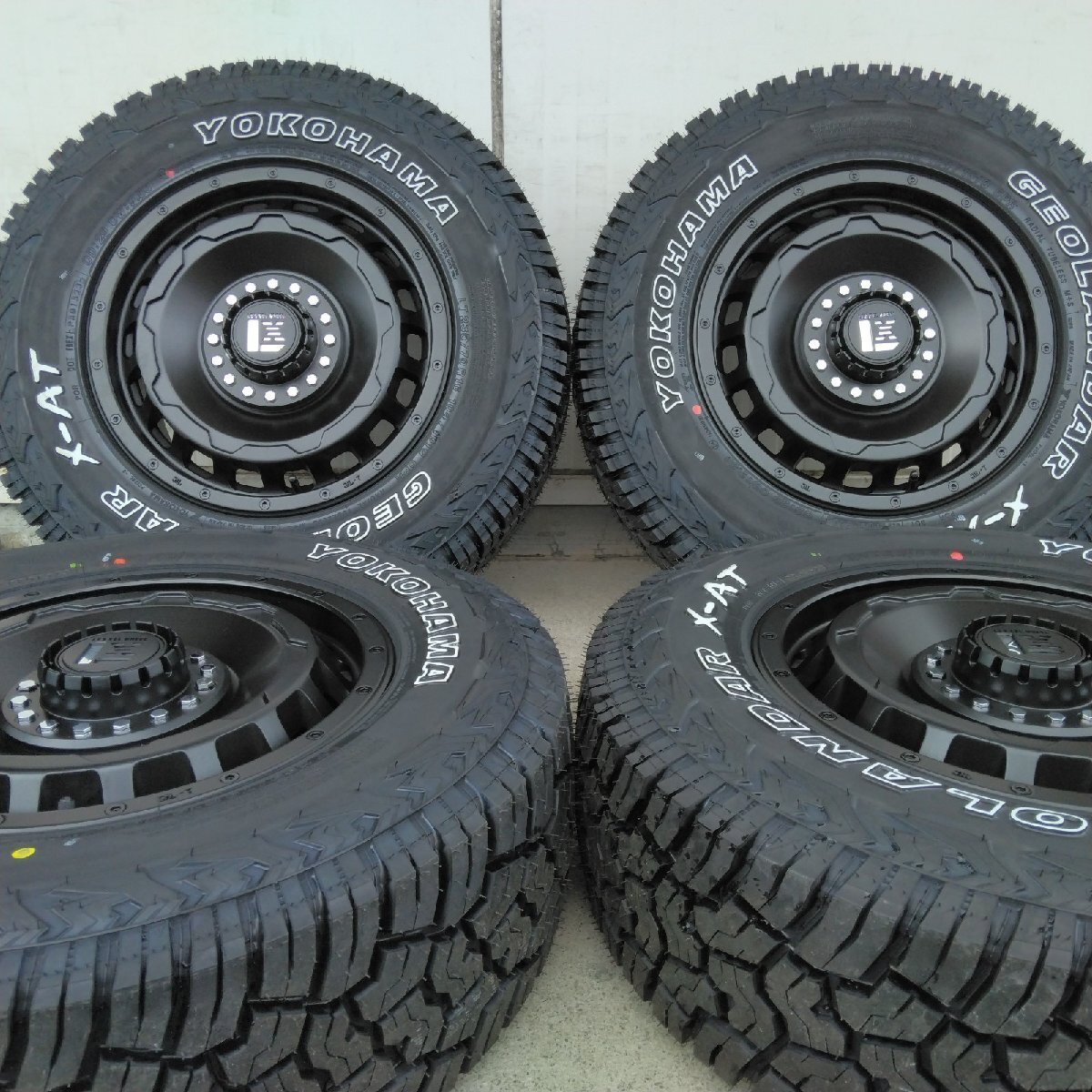 アルファード ステップワゴン プリウスα SwaGGer タイヤホイールセット 16インチ ヨコハマ ジオランダー X-AT 235/70R16拍卖