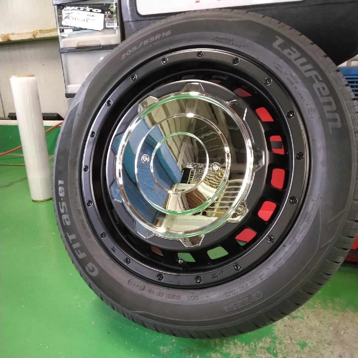 プリウスα VOXY セレナ タイヤホイールセット 205/60R16 当社特選タイヤ LEXXEL SwaGGer Oldstyle 16インチ拍卖