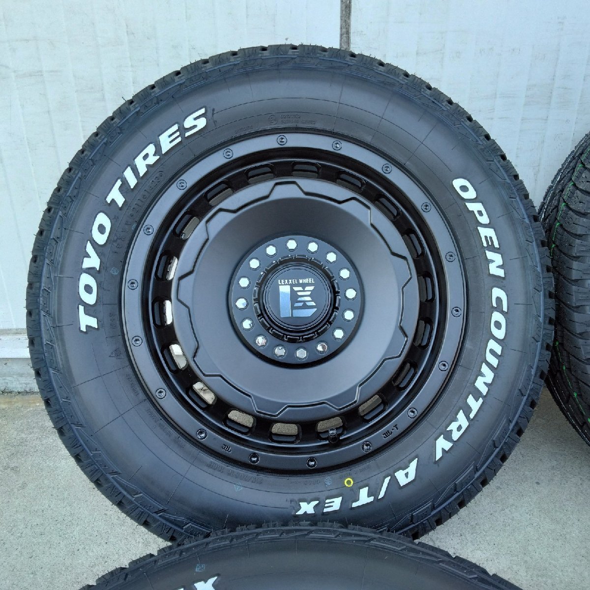 新品 ヤリスクロス タイヤホイール 4本セット トーヨー オープンカントリー AT EX 205/65R16 215/70R16 ホワイトレター 16インチ SwaGGer拍卖