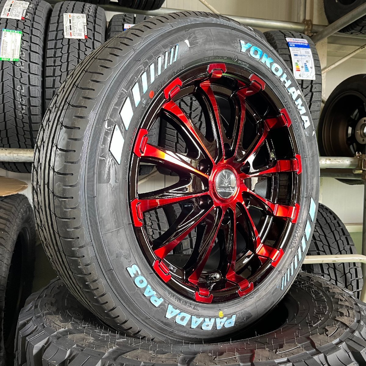 車検対応 200系 ハイエース レジアスエース 17インチタイヤホイール BD12 ブラックレッドクリア YOKOHAMA PARADA ホワイトレター 215/60R17拍卖