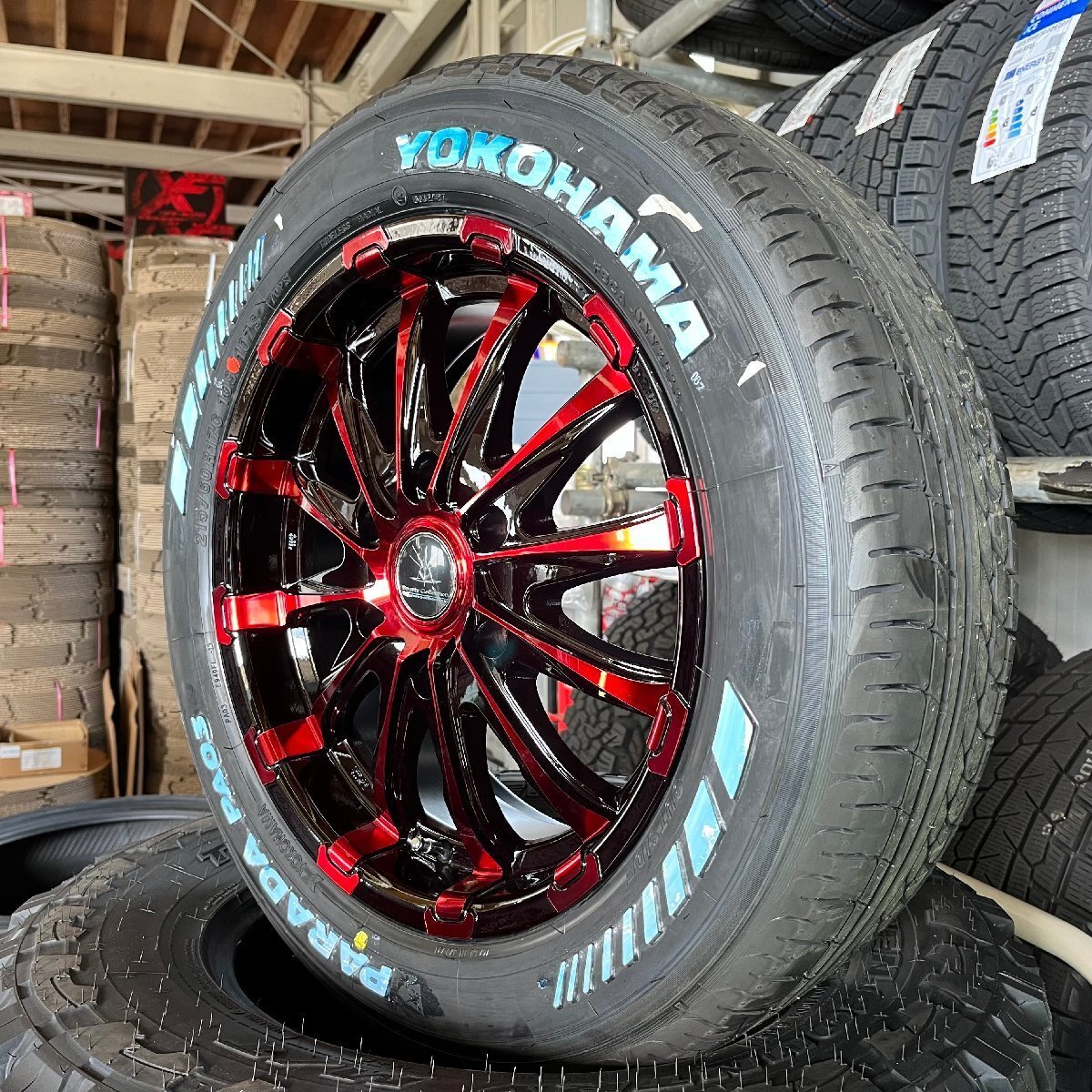 車検対応 200系 ハイエース レジアスエース 17インチタイヤホイール BD12 ブラックレッドクリア YOKOHAMA PARADA ホワイトレター 215/60R17拍卖