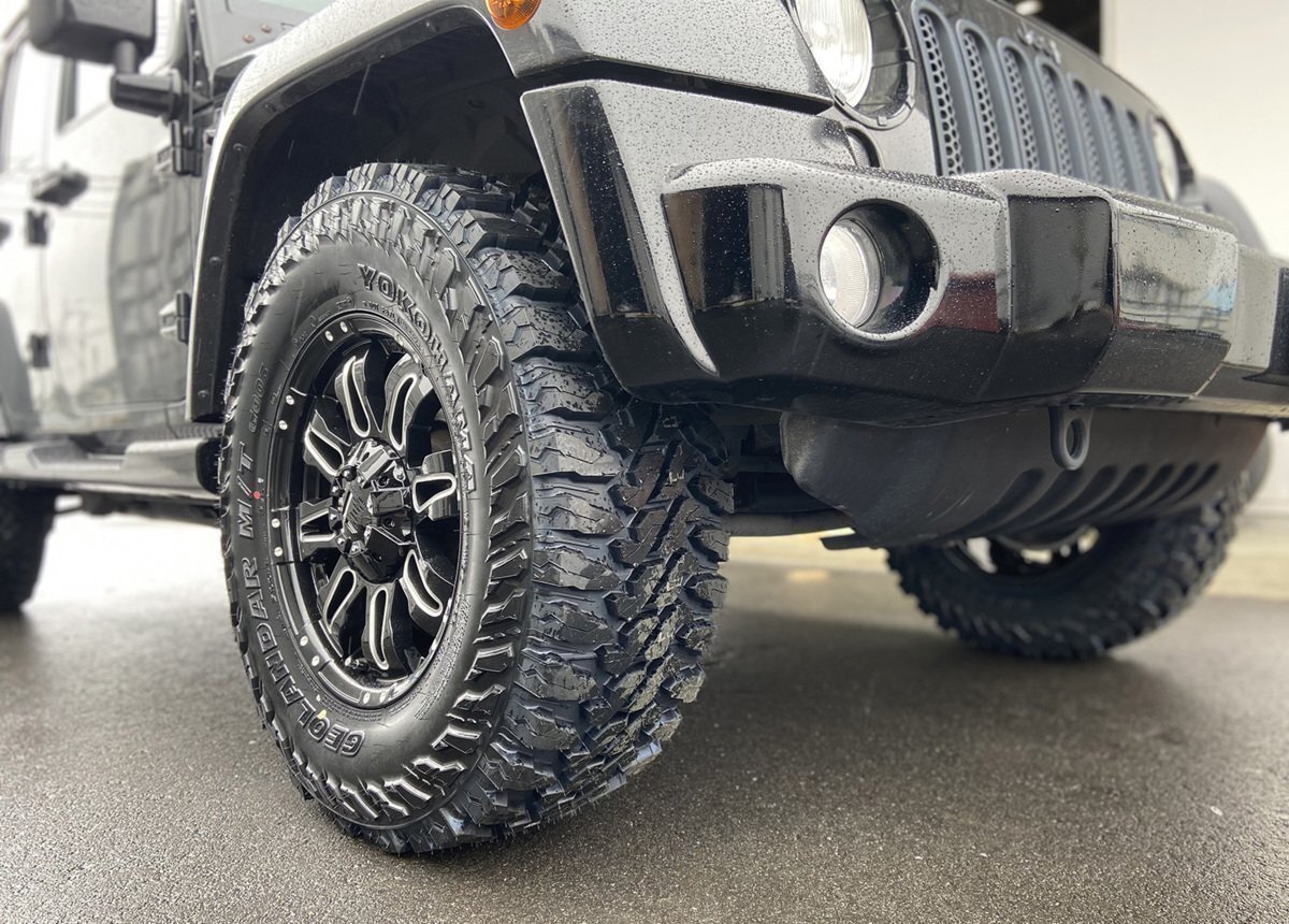 Jeep ラングラー JK JL タイヤホイール Balano ヨコハマ ジオランダー G003 M/T 265/70R17 285/70R17 アウトドア拍卖