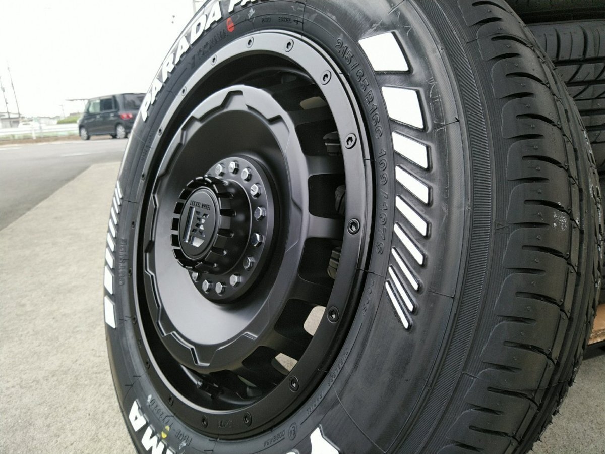 ハイエース200系 HIACE タイヤホイール ヨコハマ パラダ ホワイトレター 215/65R16 車検対応 バン規格適合 16インチ LEXXEL SwaGGer拍卖