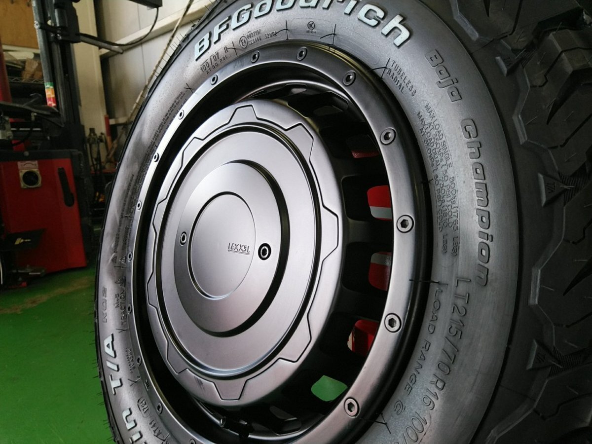 215/70R16 225/70R16 235/70R16 BF グッドリッチ KO2 人気 D5 デリカ エクストレイル クロスロード CX5 RAV4 16インチ SwaGGer拍卖