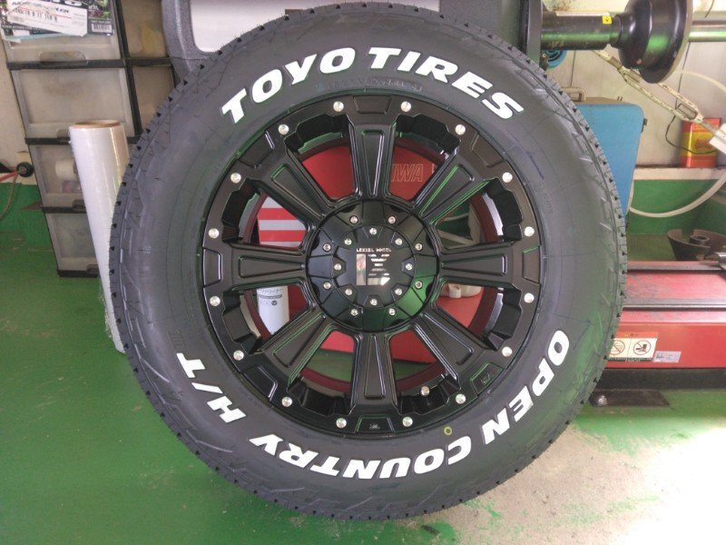 新品 デリカD5 RAV4 CX5 タイヤホイールセット トーヨー オープンカントリー HT2 215/70R16 ホワイトレター 16インチ LEXXEL DeathRock拍卖
