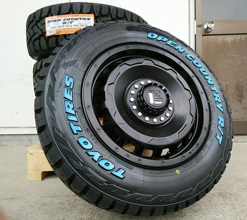 ジムニー シエラ JB74 タイヤホイール 新品4本セット トーヨータイヤ オープンカントリーRT 185/85R16 16インチ SwaGGer拍卖