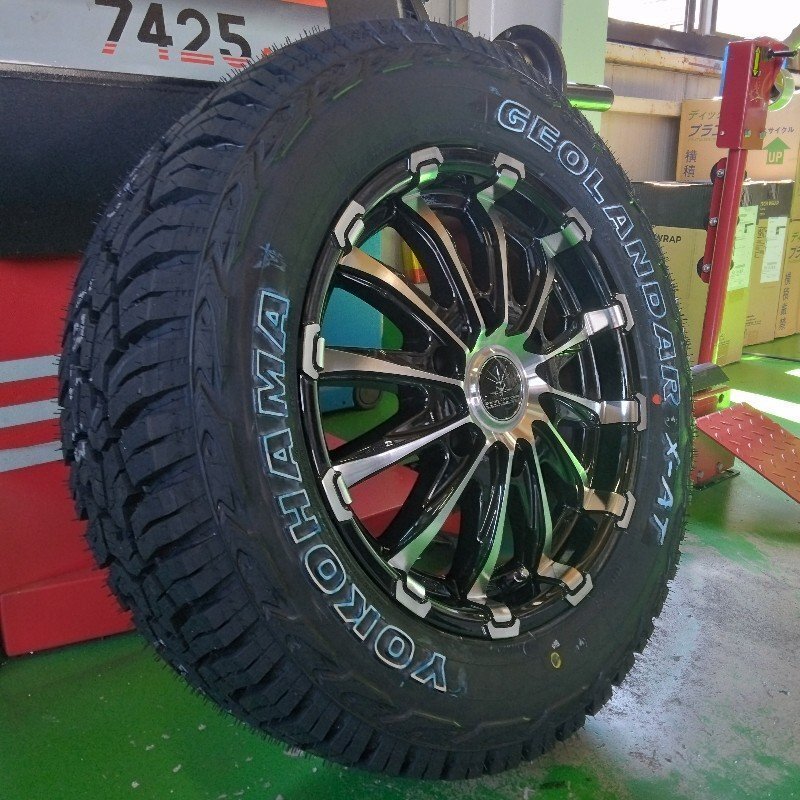 ハイエース200系 タイヤホイールセット 車検対応 ヨコハマ ジオランダー X-AT 215/65R16 16インチ BD12拍卖