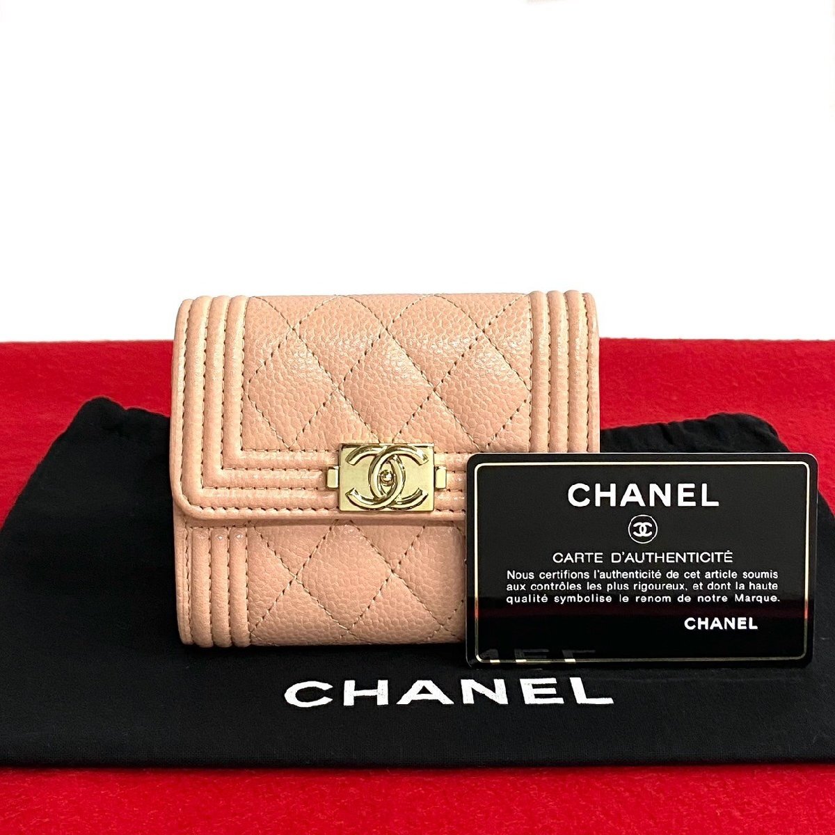 未使用保管品 カード有 29番台 CHANEL シャネル ボーイシャネル ココマーク キャビアスキン 三つ折り 財布 ミニ ウォレット ピンク pge94-6拍卖