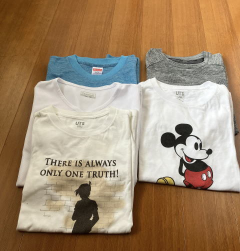 ユニクロ 150㎝ Tシャツ3点とその他2点拍卖
