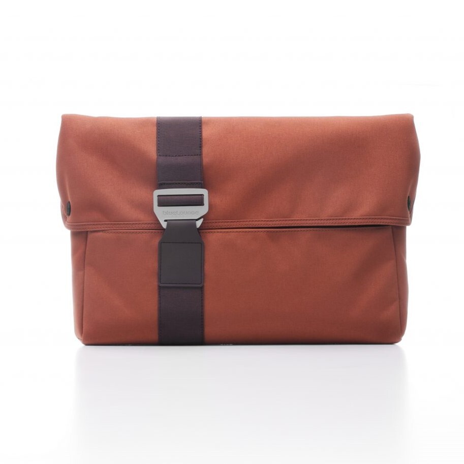 MacBook Pro専用スリーブケース 新品 Bluelounge Laptop Sleeve 15インチ MacBook Pro対応 ラップトップスリーブ /60608在★20拍卖