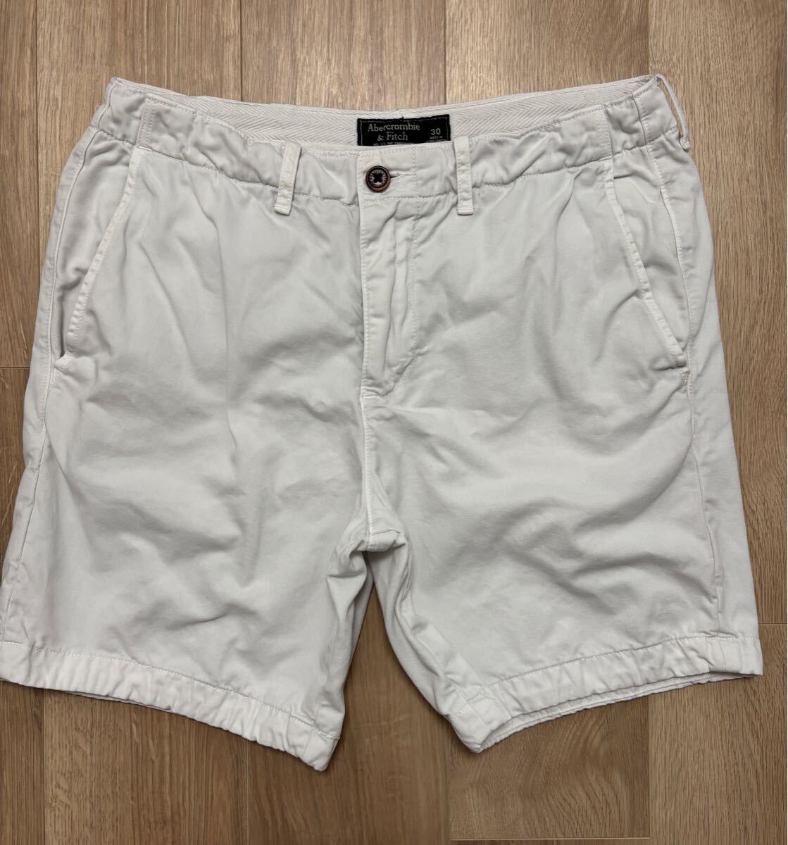アバクロ ショートパンツ ホワイト拍卖
