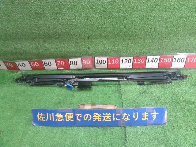 トヨタ 30系 30セルシオ C 後期 UCF31 純正 リア シェード トノカバー 64350-50012 動作OK 汚れ有り 現状販売 中古拍卖