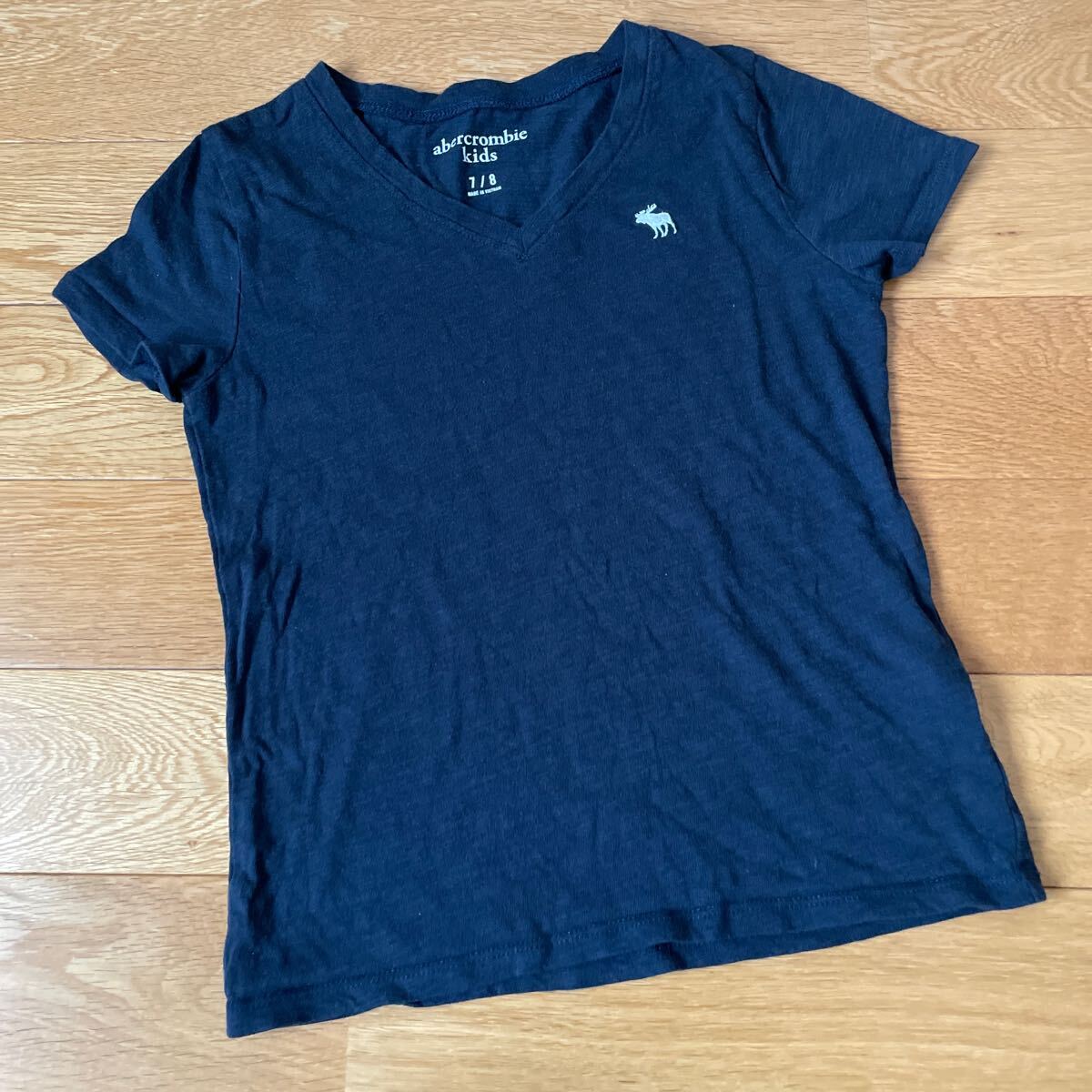 abercrombie kids アバクロンビーキッズ Vネック Tシャツ 7/8拍卖