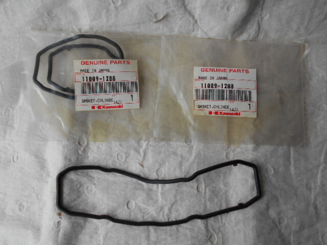 kawasaki KZ1000K シリンダG/K 純正新品 2個拍卖
