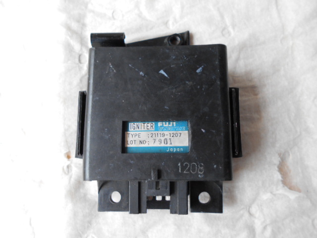 kawasaki GPX400R CDI 絶版純正中古部品拍卖