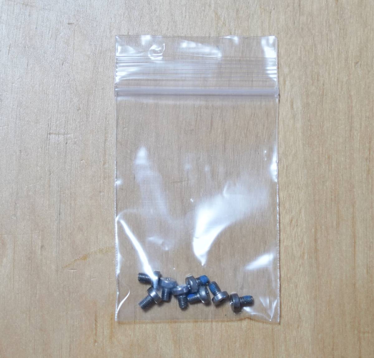 MacPro用 DVD-RW Drive取り付けネジ8本セット<2009-2012対応>拍卖