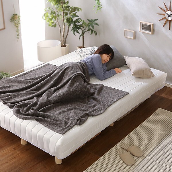 新発想で搬入も組立カンタン やわらかな寝心地 脚付きロールマットレス ポケットコイルスプリング拍卖