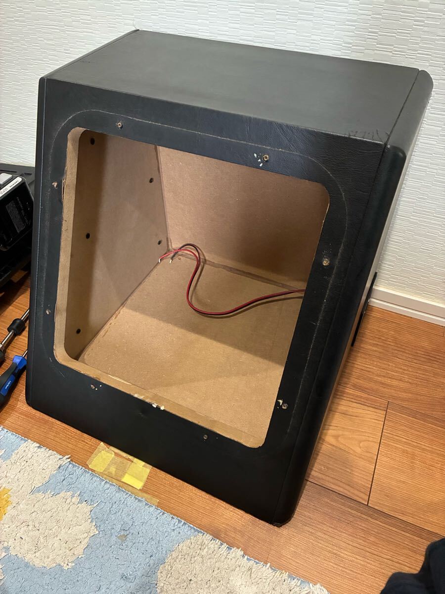 ウーハーボックス ワンオフ 30cm 12インチ KICKER ソロバリック 四角い 中古 補強 高密度 20〜25L 制作費50000円 検》角ソロ MTX キッカー拍卖