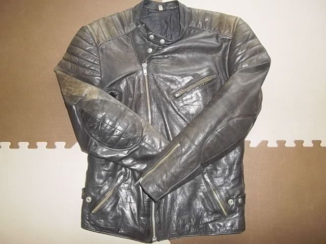 パテッド ライダース 英国 70s ロッカーズ カフェライダー パッド シングルライダース 立ち襟 ルイスレザー拍卖