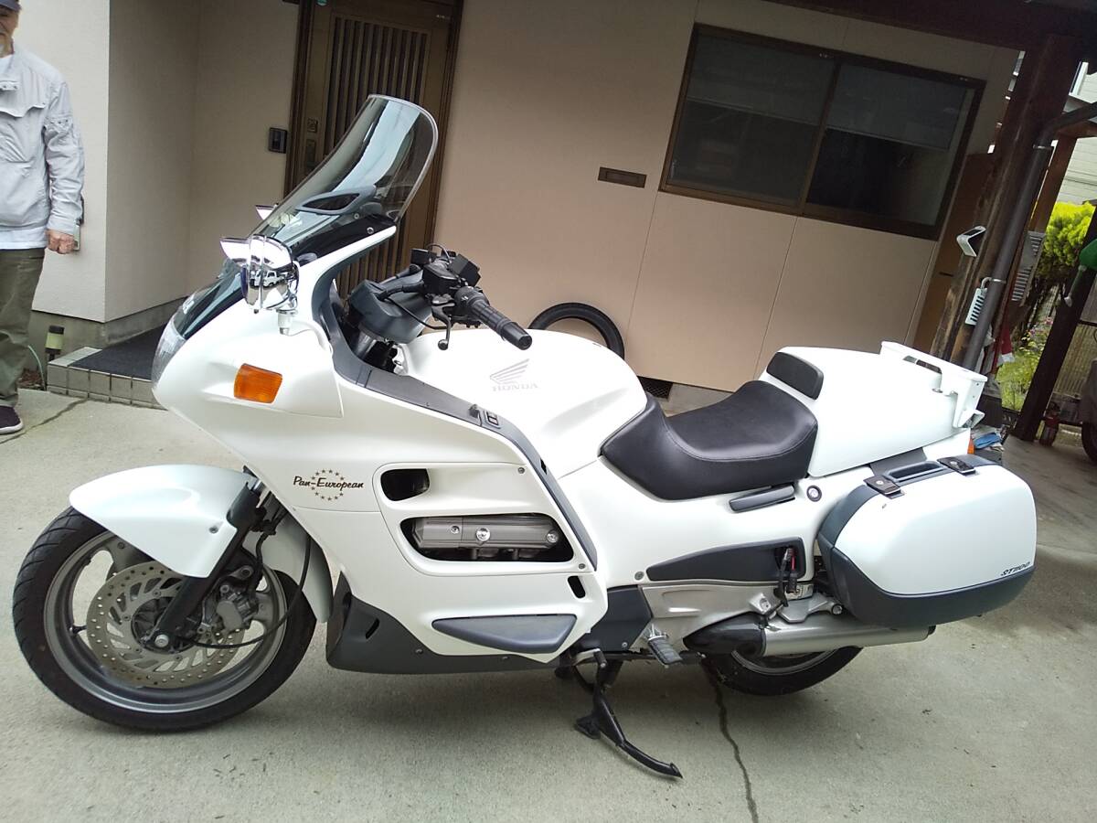 ホンダ パンヨーロピアン 海外仕様の本物の白バイ 日本に5台のみ 拍卖