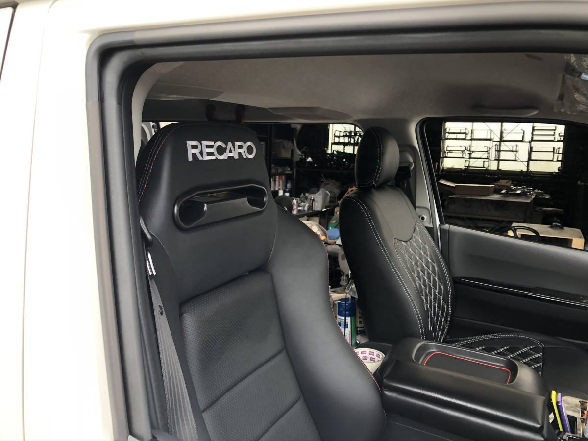 ハイエース 標準ボディ 1型から4型 200系 レカロ用超ローダウンシートレール M6×6個穴仕様 1脚用の注文専用拍卖